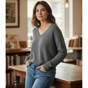 Old Navy Sweater V-Neck Solid Gray Long Sleeve Women's Size Small EUC